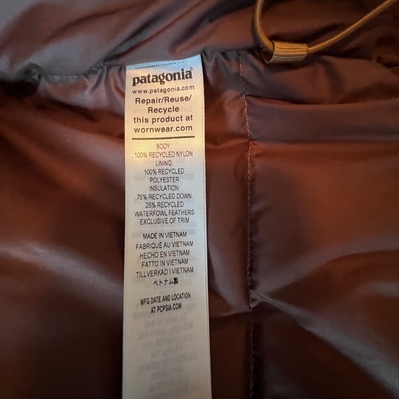 Patagonia Women's Downdrift Insulated Jacket - Picture 10 of 11